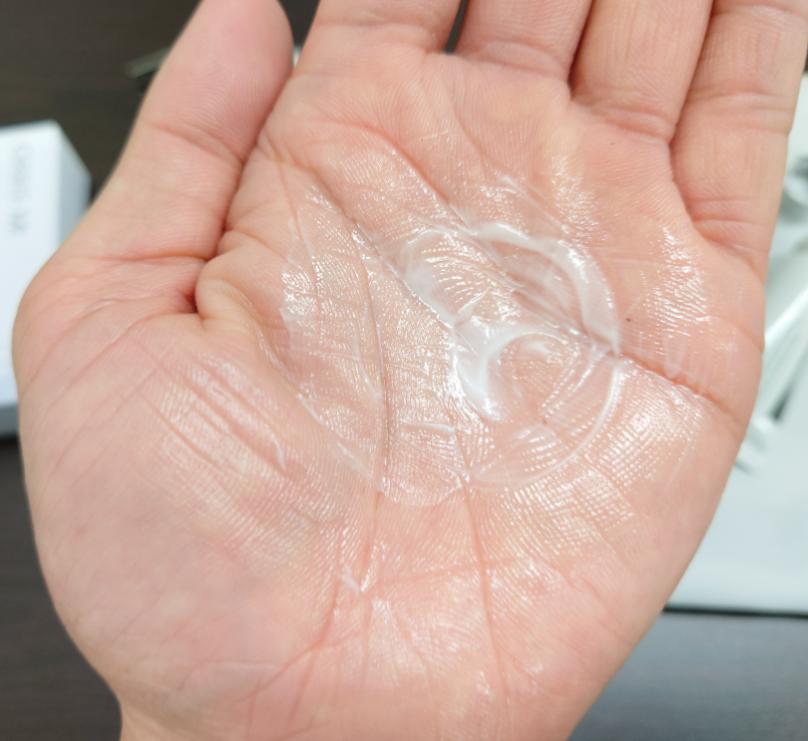 新オルビスミスター クリーム 伸ばした